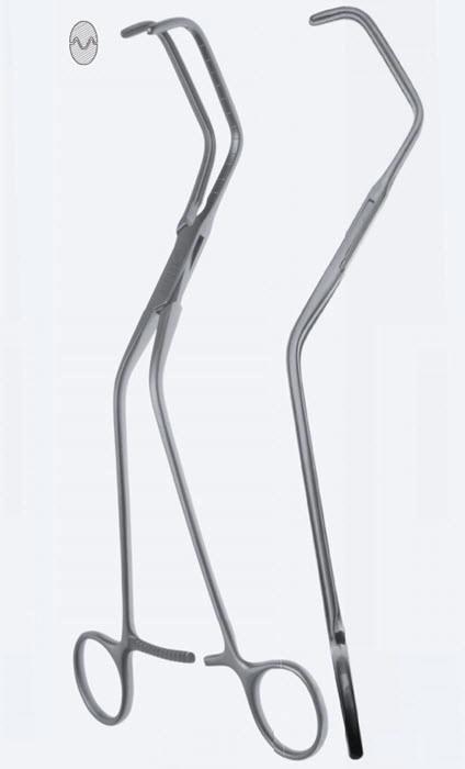 Зажими судинні Ochsner для аорти, зубці De Bakey градуйовані, вигнуті, ширина щелепи 65 мм, довжина 275 мм. Бренд - Asanus Medizintechnik Gmb, Німеччина